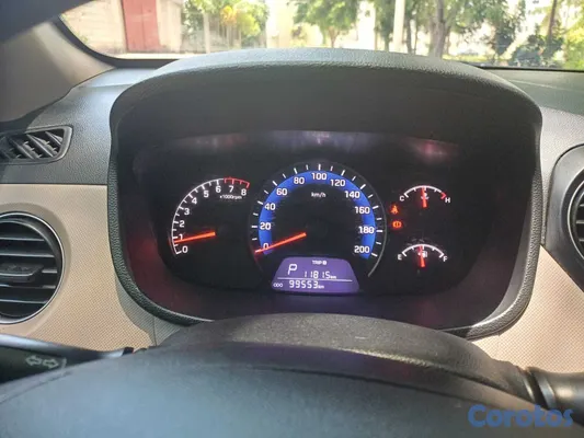 2019 Hyundai Grand I 10 — foto 6 / 10