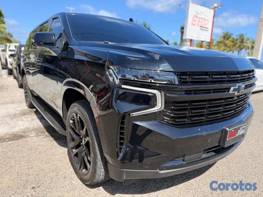 2022 Chevrolet Suburban — foto 2 / 9