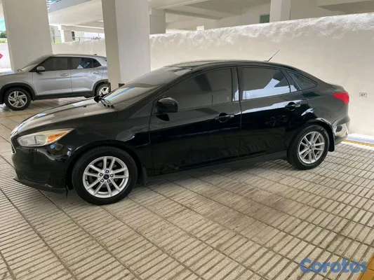 2018 Ford Focus — foto 6 / 10