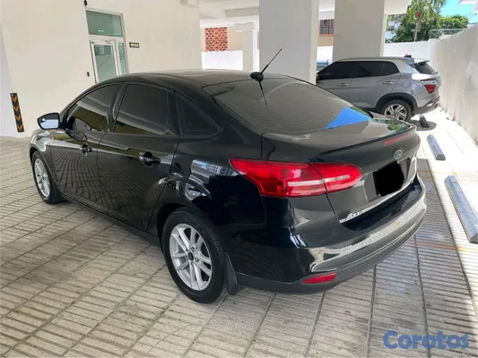 2018 Ford Focus — foto 7 / 10