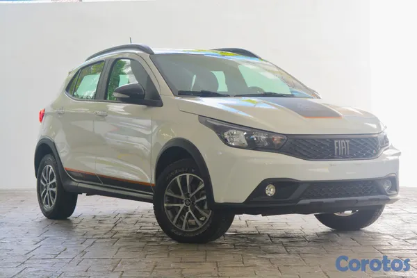 2024 Fiat ARGO TREKKING — foto 2 / 10