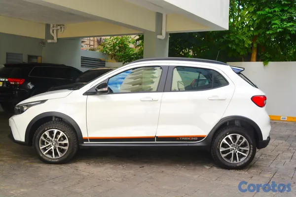 2024 Fiat ARGO TREKKING — foto 4 / 10