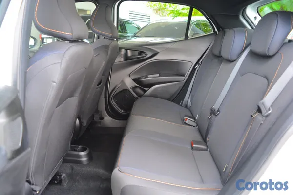 2024 Fiat ARGO TREKKING — foto 8 / 10