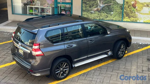 2015 Toyota Land Cruiser Prado — foto 5 / 13