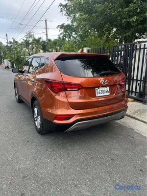 2017 Hyundai Santa Fe — foto 3 / 10