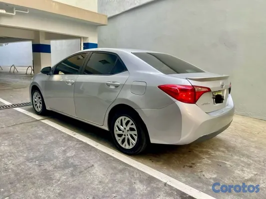 2018 Toyota Corolla — foto 2 / 9