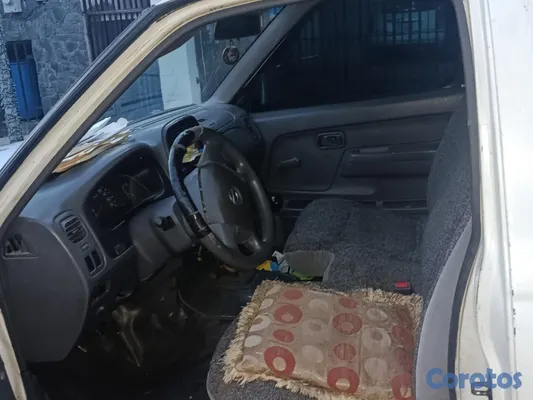 2007 Nissan Frontier — foto 6 / 6
