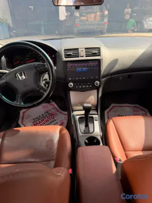 2004 Honda Accord — foto 7 / 11