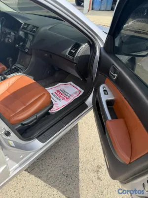 2004 Honda Accord — foto 8 / 11