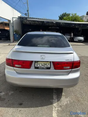 2004 Honda Accord — foto 11 / 11