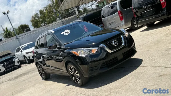 2020 Nissan Kicks — foto 1 / 10