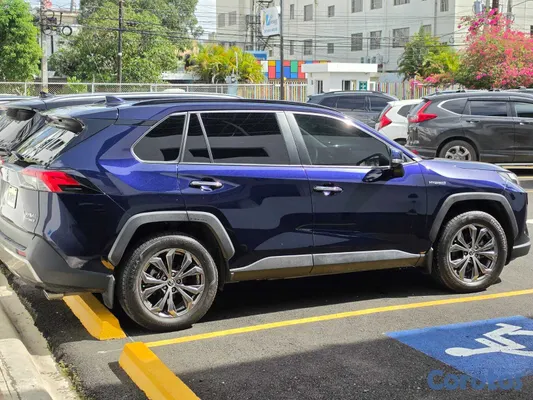 2025 Toyota Rav-4 — foto 2 / 8