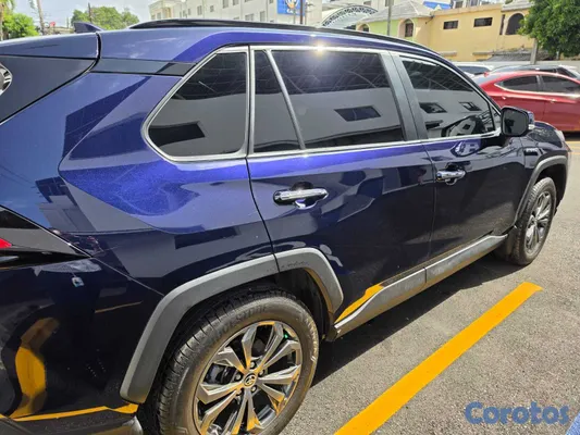 2025 Toyota Rav-4 — foto 8 / 8