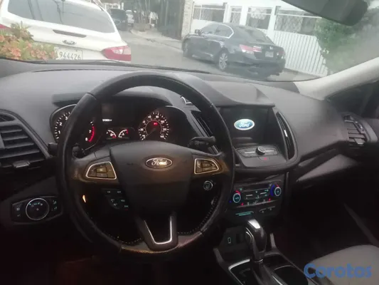 2019 Ford Escape — foto 5 / 11