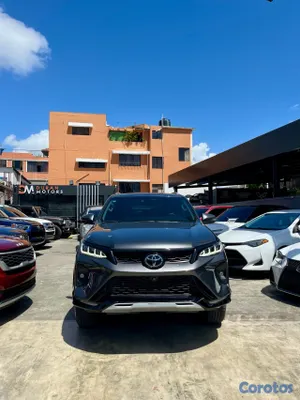 2023 Toyota Fortuner — foto 3 / 9