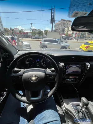 2023 Toyota Fortuner — foto 5 / 9