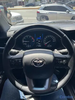 2023 Toyota Fortuner — foto 9 / 9