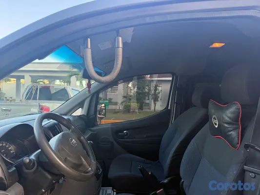 2015 Nissan NV — foto 5 / 7