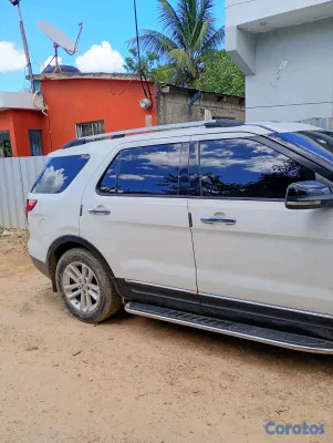 2011 Ford Explorer — foto 2 / 5