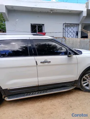 2011 Ford Explorer — foto 5 / 5