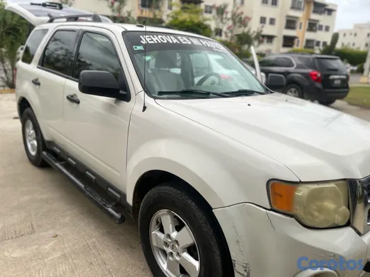 2010 Ford Escape — foto 4 / 11