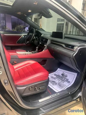 2019 Lexus Rx — foto 10 / 13