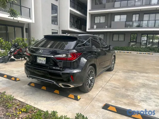 2019 Lexus Rx — foto 12 / 13