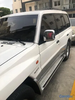 1998 Mitsubishi Montero — foto 2 / 13