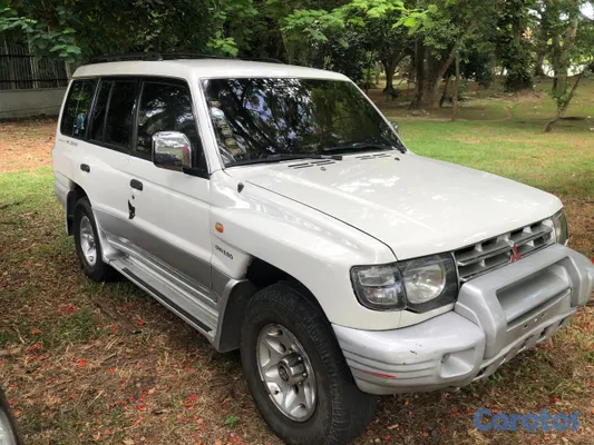1998 Mitsubishi Montero — foto 8 / 13