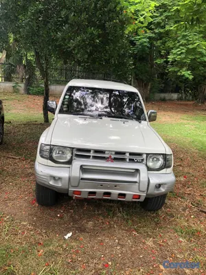 1998 Mitsubishi Montero — foto 10 / 13