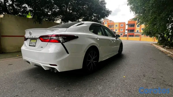 2021 Toyota Camry — foto 6 / 8