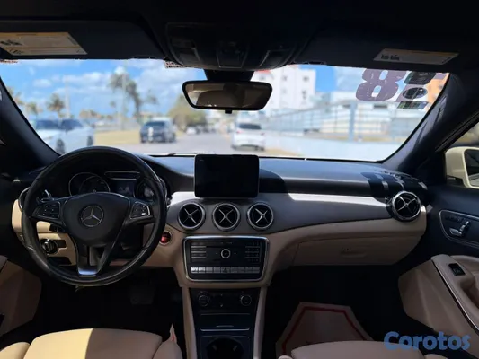 2018 Mercedes Clase GLA — foto 8 / 10