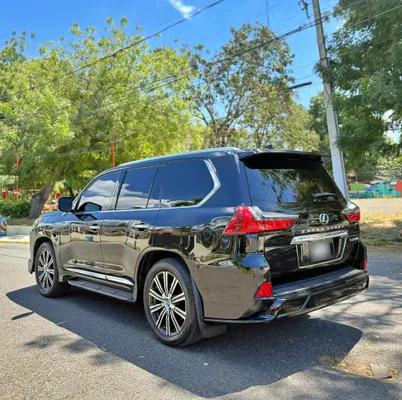 2017 Lexus Lx — foto 2 / 9