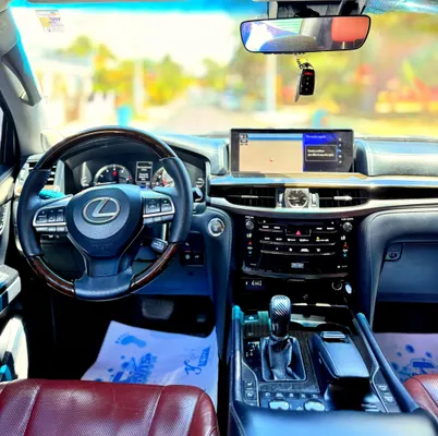 2017 Lexus Lx — foto 7 / 9
