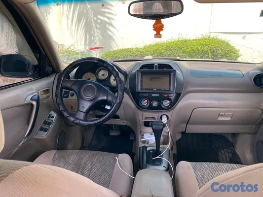 2003 Toyota Rav-4 — foto 6 / 8
