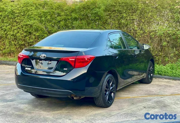 2019 Toyota Corolla — foto 9 / 10