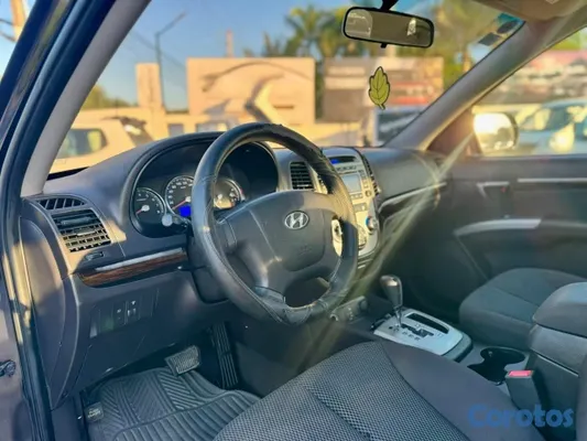 2011 Hyundai Santa Fe — foto 4 / 6