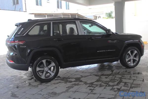 2025 Jeep Cherokee — foto 4 / 10