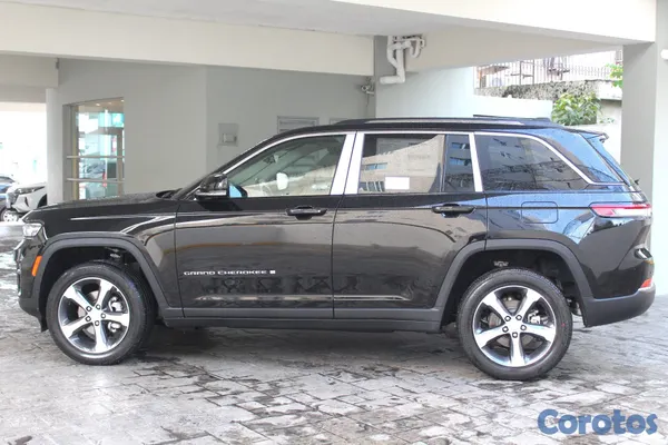 2025 Jeep Cherokee — foto 5 / 10
