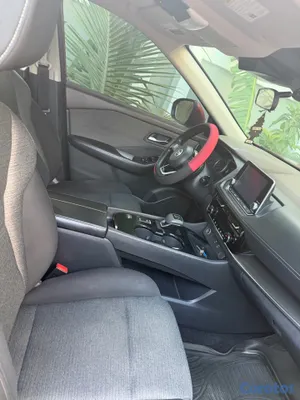 2021 Nissan Rogue — foto 8 / 9