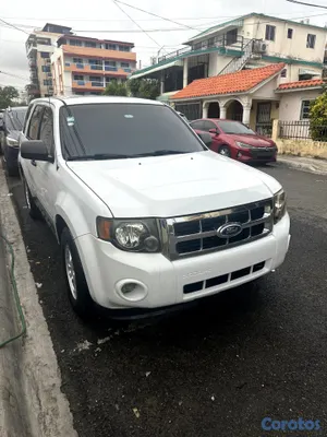 2011 Ford Escape — foto 2 / 8