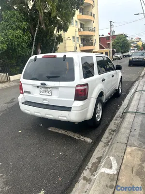 2011 Ford Escape — foto 7 / 8