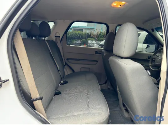 2011 Ford Escape — foto 8 / 8