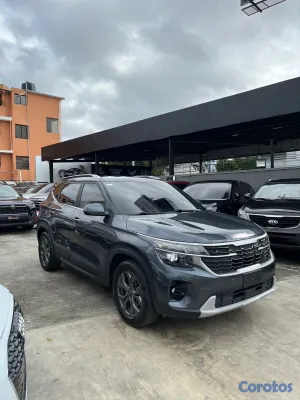 2025 Kia Seltos — foto 2 / 10