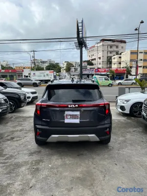 2025 Kia Seltos — foto 7 / 10