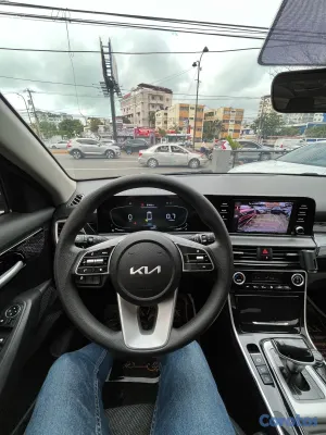 2025 Kia Seltos — foto 9 / 10