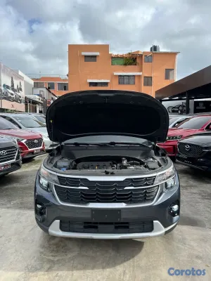 2025 Kia Seltos — foto 10 / 10