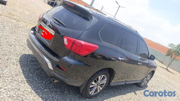 2018 Nissan Pathfinder — foto 3 / 7