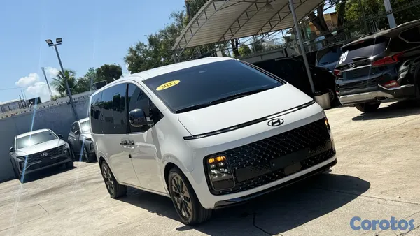 2022 Hyundai Staria