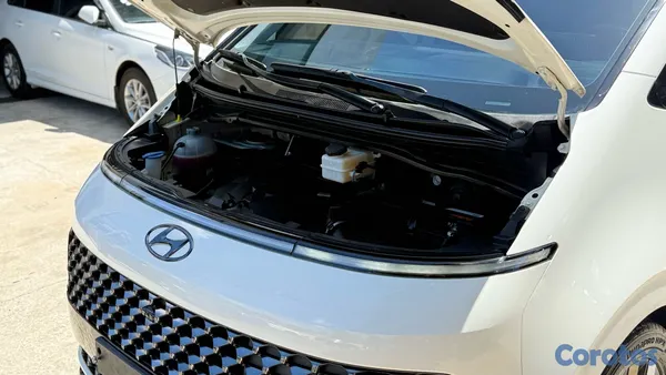 2022 Hyundai Staria — foto 10 / 10